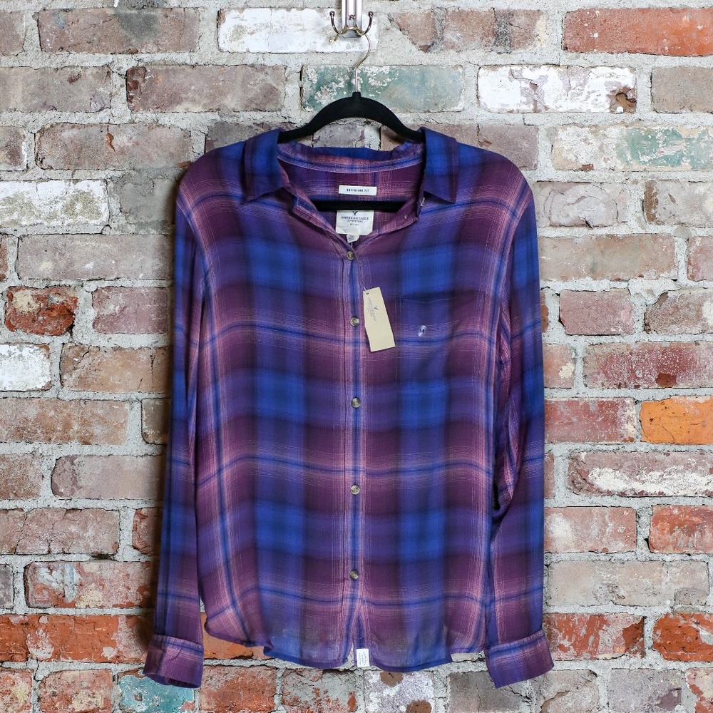 American Eagle Plaid Button Down Shirt